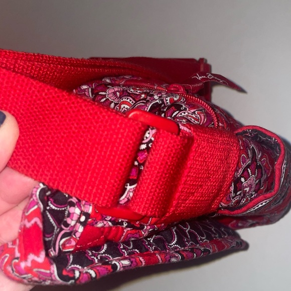 VERA BRADLEY MESSENGER BAG* - Picture 6 of 9